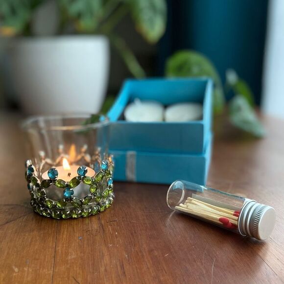Rhinestone Tea Light 8 Soy Candle Tea Lights and Matches Set - Picture 1 of 5
